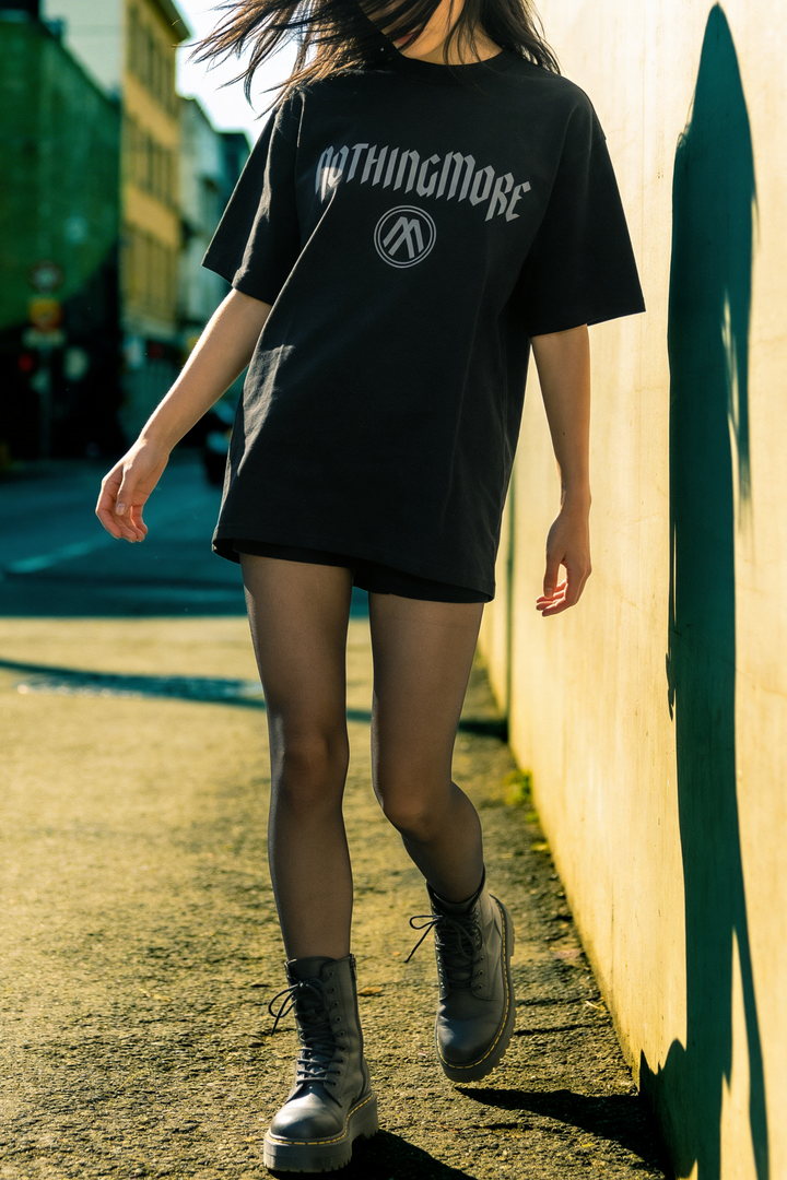 BLACK LOGO TEE